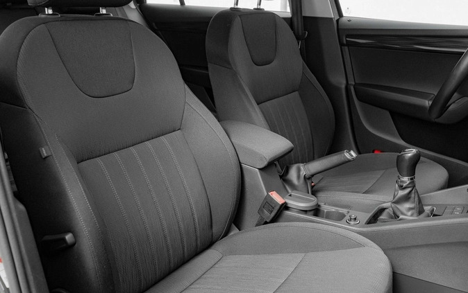 Skoda Octavia cena 61900 przebieg: 119534, rok produkcji 2019 z Niemodlin małe 704